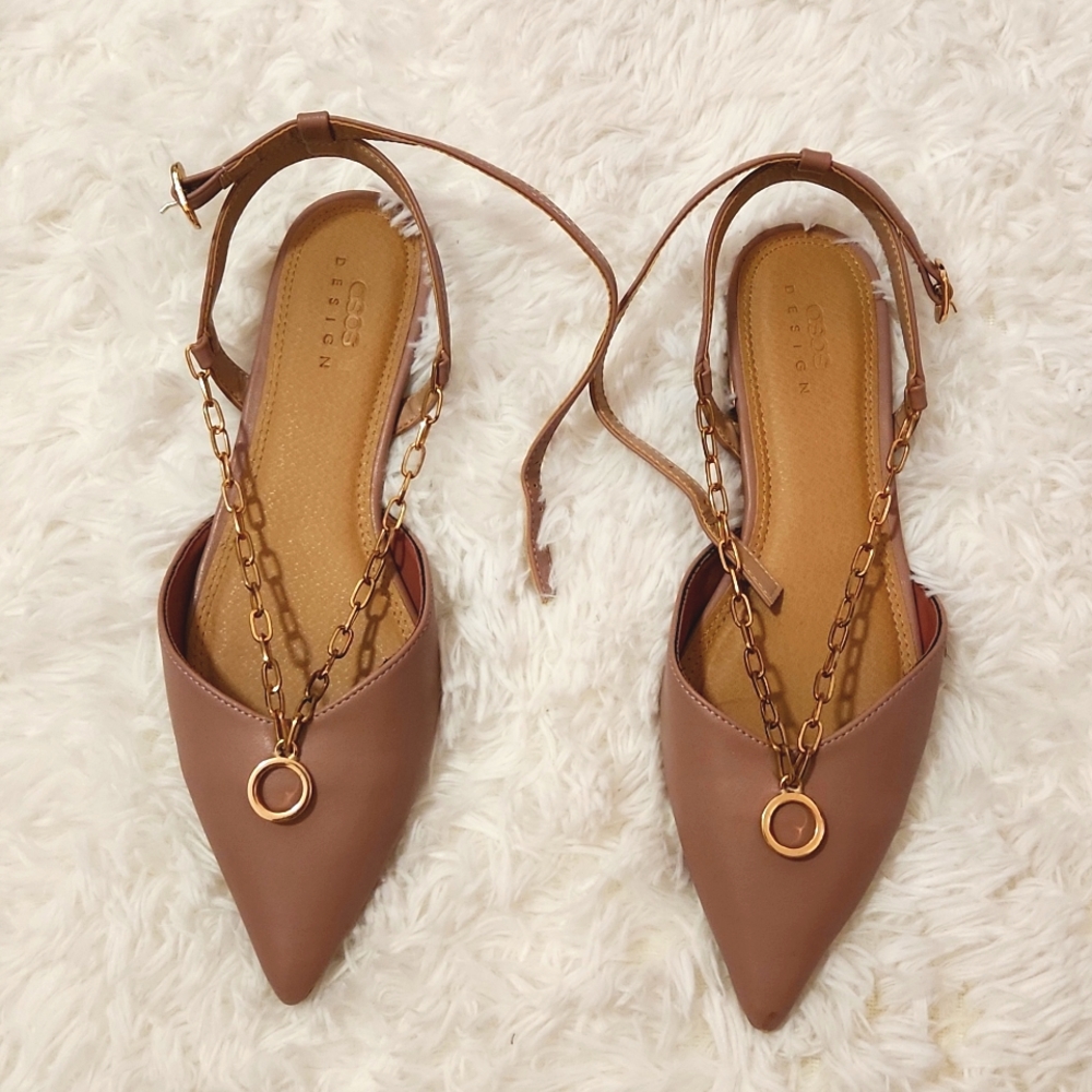 Asos design mauve, pointed toe flats in size UK 6/US 8 wide fit.